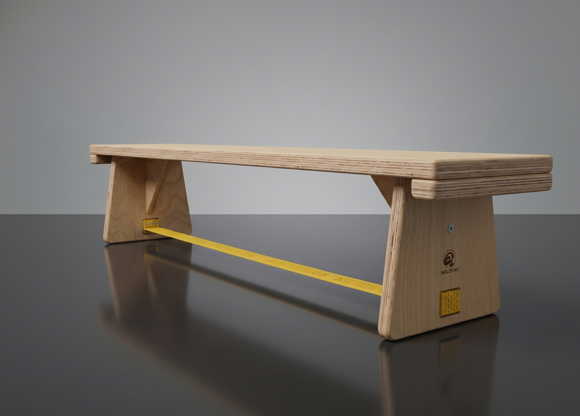 Slackline-Bank gewendet mit gespannter Slackline, Holzfink