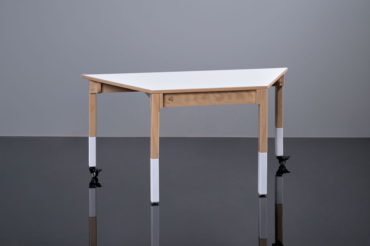 Kinder-Trapeztisch mit Rollen von Holzfink