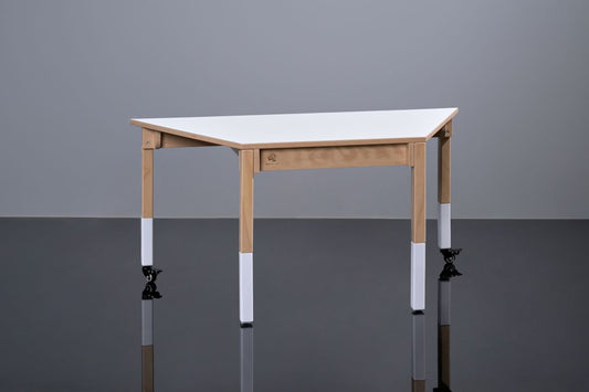 Kinder-Trapeztisch mit Rollen von Holzfink